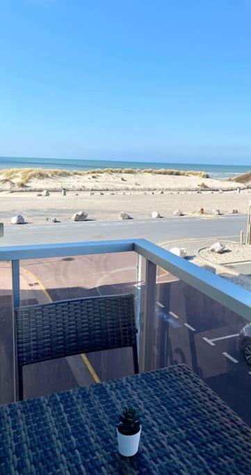 Studio Entre Mer Et Dunes Avec Balcon Vue Laterale Mer 50M Plage Pour 3 Pers Wifi Menage Compris Fort-Mahon-Plage Exterior foto